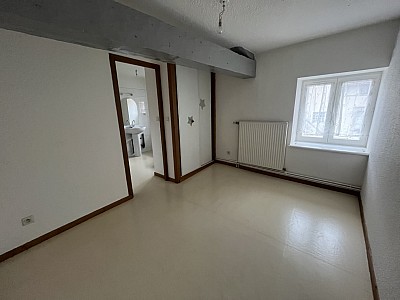 APPARTEMENT T2 A LOUER - MONTBRISON - 46.6 m2 - 420 &euro; charges comprises par mois