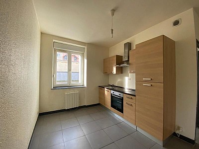 APPARTEMENT T2 A LOUER - MONTROND LES BAINS - 52.55 m2 - 520 € charges comprises par mois