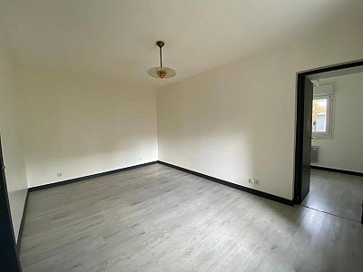 APPARTEMENT T2 A LOUER - MONTROND LES BAINS - 52.55 m2 - 520 € charges comprises par mois