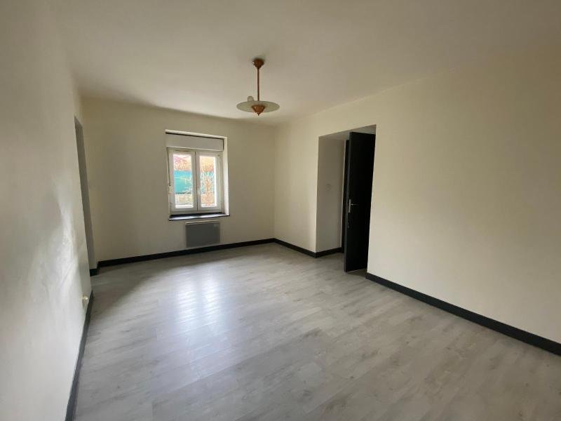 APPARTEMENT T2 A LOUER - MONTROND LES BAINS - 52.55 m2 - 520 &euro; charges comprises par mois