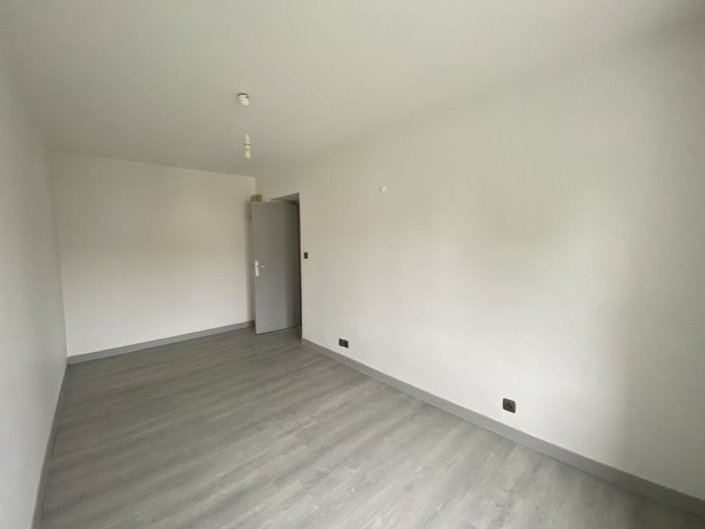 APPARTEMENT T2 A LOUER - MONTROND LES BAINS - 40.7 m2 - 470 &euro; charges comprises par mois