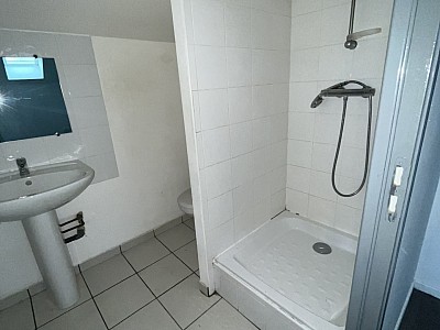 APPARTEMENT T2 A LOUER - MONTROND LES BAINS - 33.71 m2 - 415 &euro; charges comprises par mois