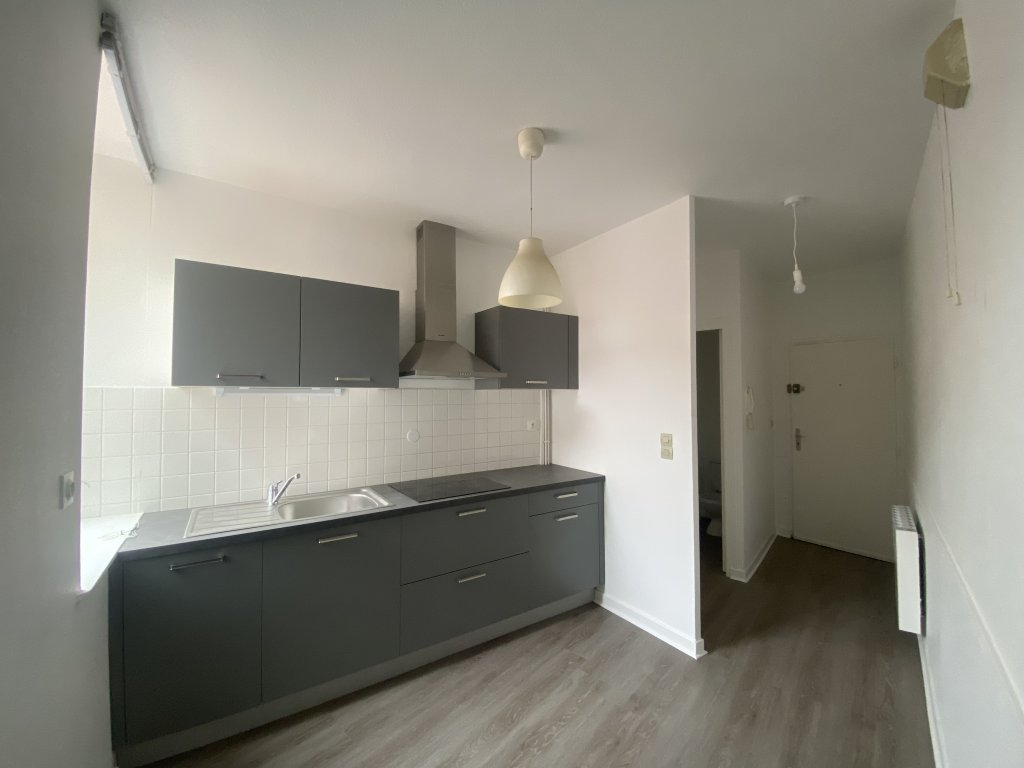 APPARTEMENT T2 A LOUER - SAVIGNEUX - 41.38 m2 - 450 &euro; charges comprises par mois