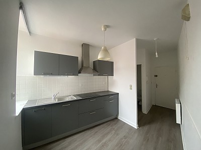 APPARTEMENT T2 A LOUER - SAVIGNEUX - 41.38 m2 - 450 € charges comprises par mois