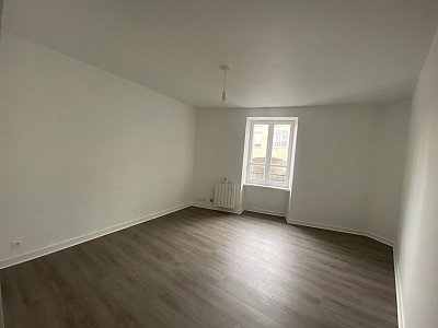 APPARTEMENT T2 A LOUER - SAVIGNEUX - 41.38 m2 - 450 € charges comprises par mois