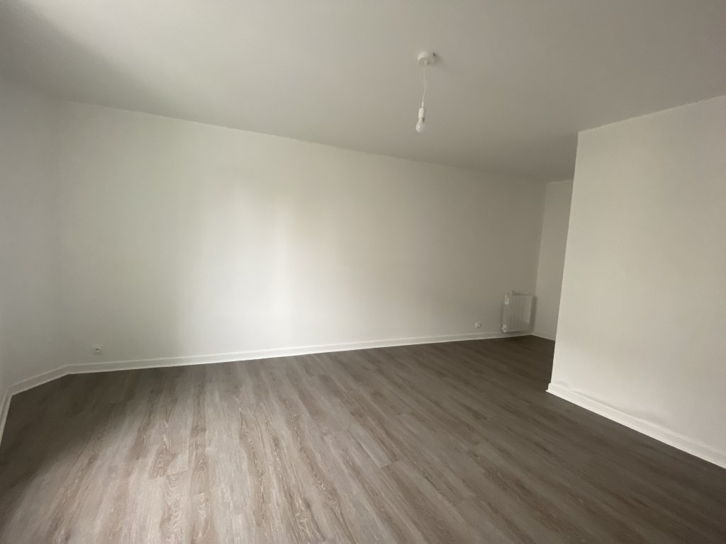 APPARTEMENT T2 A LOUER - SAVIGNEUX - 41.38 m2 - 450 &euro; charges comprises par mois
