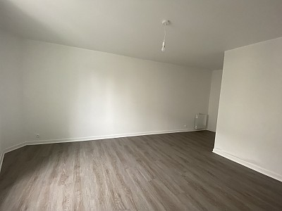 APPARTEMENT T2 A LOUER - SAVIGNEUX - 41.38 m2 - 450 € charges comprises par mois