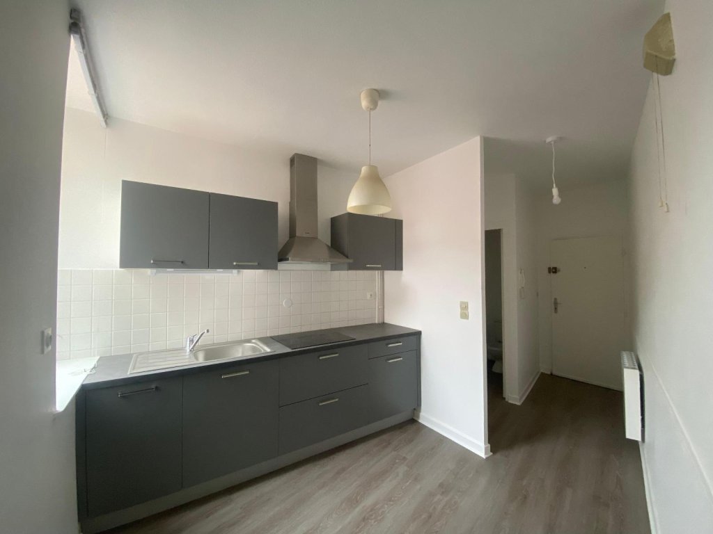 APPARTEMENT T2 A LOUER - SAVIGNEUX - 41.38 m2 - 450 &euro; charges comprises par mois