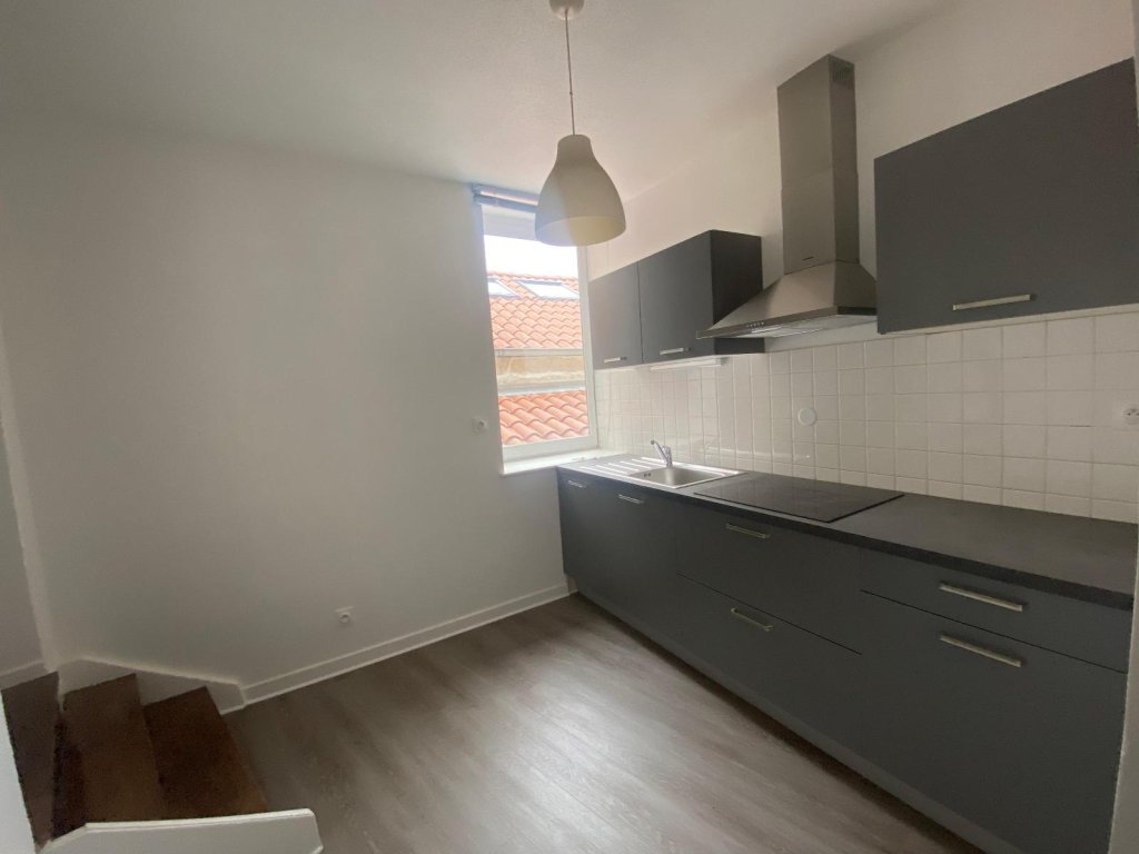 APPARTEMENT T2 A LOUER - SAVIGNEUX - 41.38 m2 - 450 &euro; charges comprises par mois