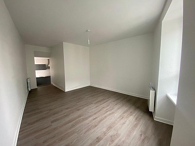 APPARTEMENT T2 A LOUER - SAVIGNEUX - 41.38 m2 - 450 € charges comprises par mois