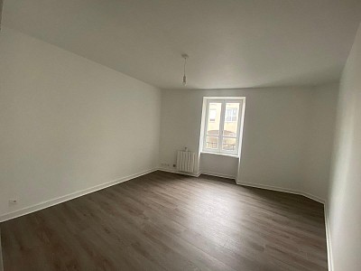 APPARTEMENT T2 A LOUER - SAVIGNEUX - 41.38 m2 - 450 € charges comprises par mois