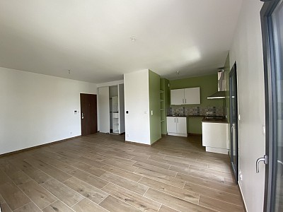 APPARTEMENT T2 A LOUER - SAVIGNEUX - 51.62 m2 - 698 &euro; charges comprises par mois