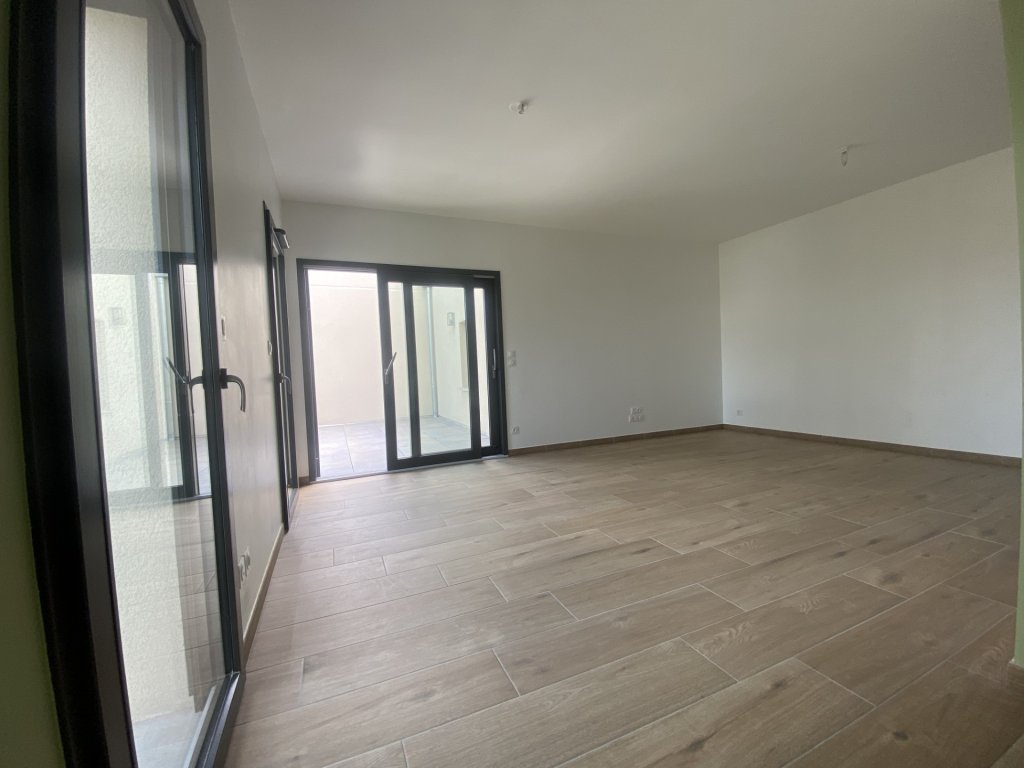 APPARTEMENT T2 A LOUER - SAVIGNEUX - 51.62 m2 - 698 &euro; charges comprises par mois