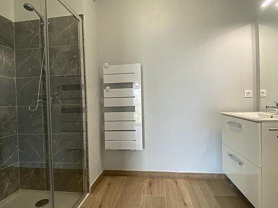 APPARTEMENT T2 A LOUER - SAVIGNEUX - 51.62 m2 - 698 &euro; charges comprises par mois