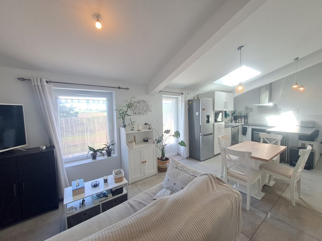 APPARTEMENT T2 A LOUER - VIRICELLES - 47.65 m2 - 555 &euro; charges comprises par mois