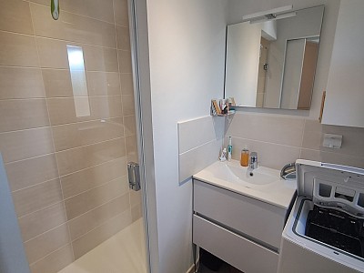 APPARTEMENT T2 A LOUER - VIRICELLES - 47.65 m2 - 555 &euro; charges comprises par mois