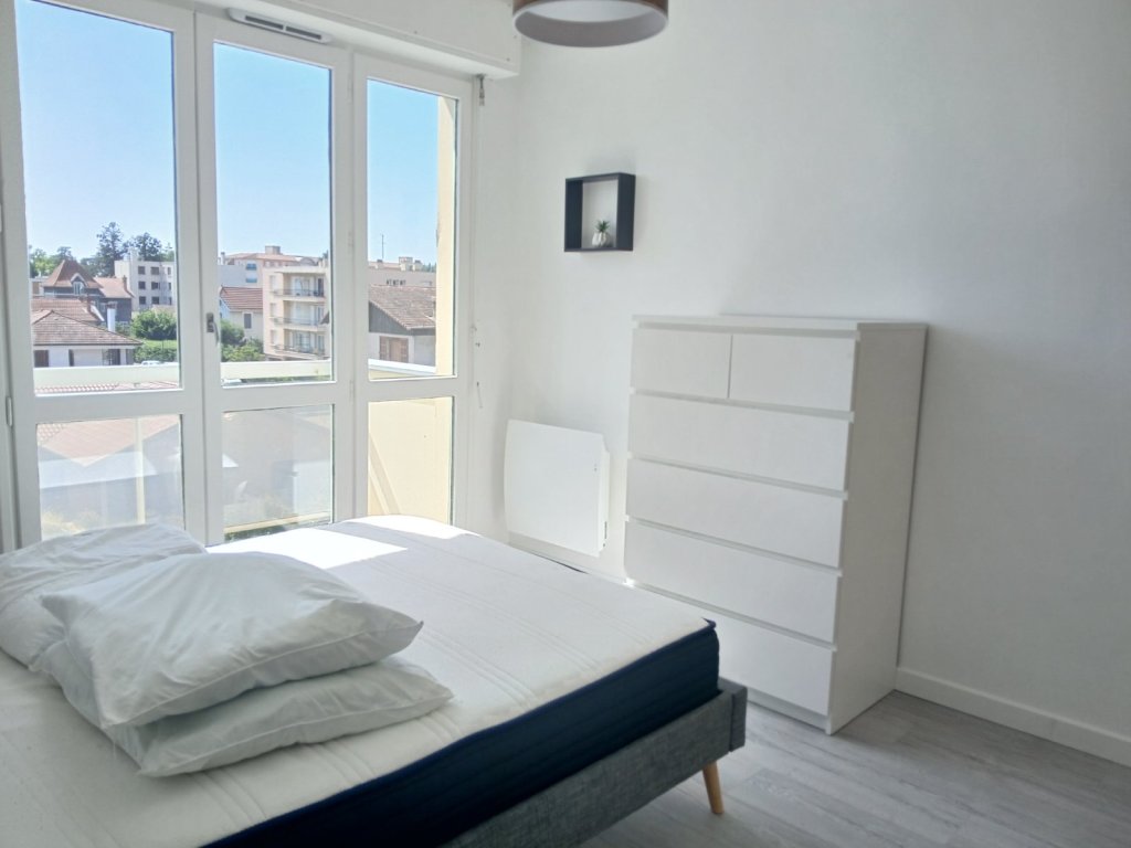 APPARTEMENT T2 A VENDRE - FEURS - 53.06 m2 - 159 000 &euro;