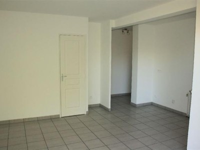 APPARTEMENT T2 A VENDRE - MONTBRISON - 42.98 m2 - 149 000 €
