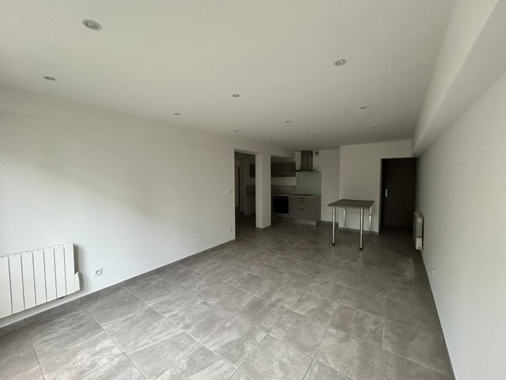 APPARTEMENT T3 A LOUER - ANDREZIEUX BOUTHEON - 68.6 m2 - 709 &euro; charges comprises par mois