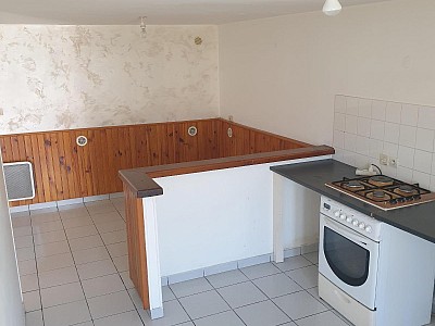 APPARTEMENT T3 A LOUER - BARD - 64.1 m2 - 550 € charges comprises par mois