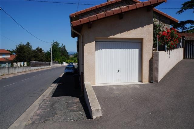 APPARTEMENT T3 A LOUER - BARD - 64.1 m2 - 550 &euro; charges comprises par mois