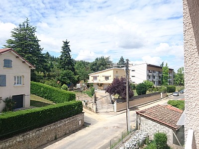 APPARTEMENT T3 A LOUER - BOEN SUR LIGNON - 53.31 m2 - 550 € charges comprises par mois