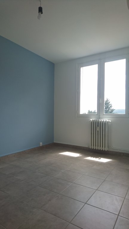 APPARTEMENT T3 A LOUER - BOEN SUR LIGNON - 53.31 m2 - 550 &euro; charges comprises par mois