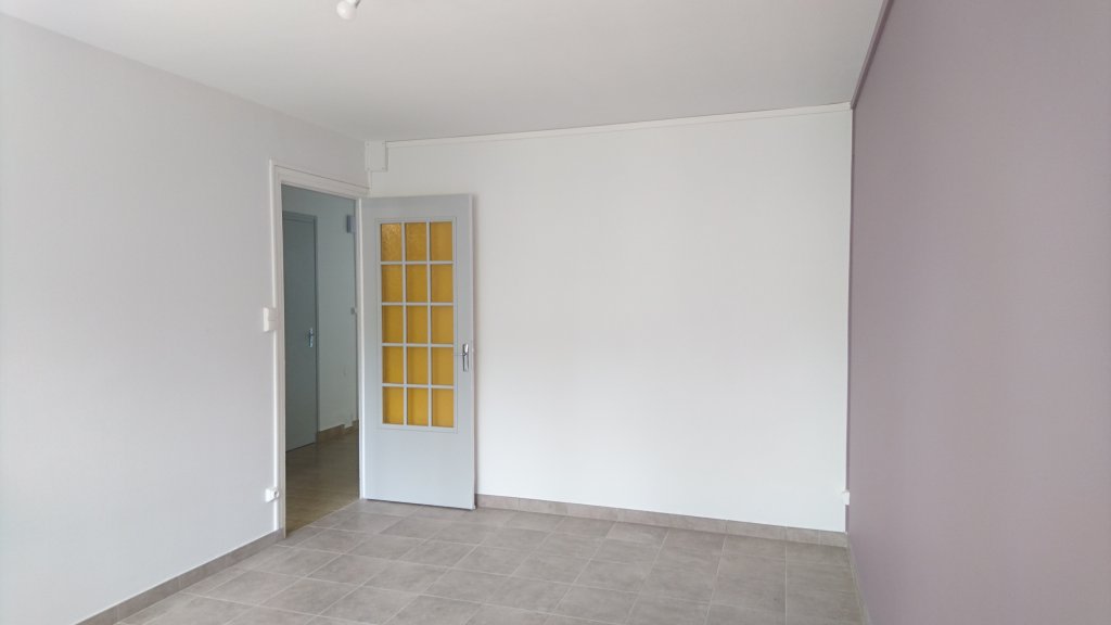 APPARTEMENT T3 A LOUER - BOEN SUR LIGNON - 53.31 m2 - 550 &euro; charges comprises par mois