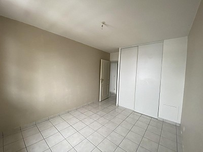 APPARTEMENT T3 A LOUER - CHAMPDIEU - 77.82 m2 - 683 &euro; charges comprises par mois