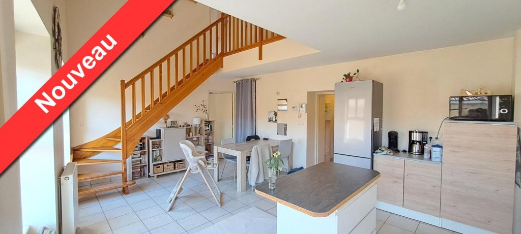 APPARTEMENT T3 A LOUER - CHAZELLES SUR LYON - 70 m2 - 520 &euro; charges comprises par mois