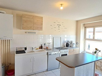 APPARTEMENT T3 A LOUER - CHAZELLES SUR LYON - 70 m2 - 520 € charges comprises par mois