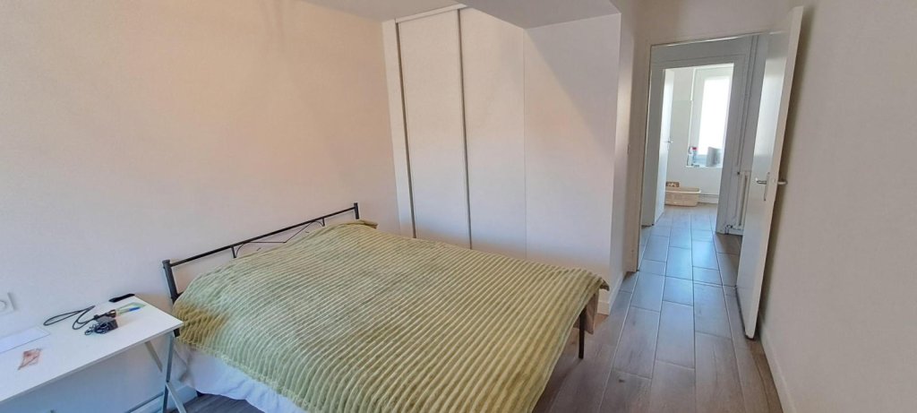 APPARTEMENT T3 A LOUER - CHAZELLES SUR LYON - 82.4 m2 - 610 &euro; charges comprises par mois