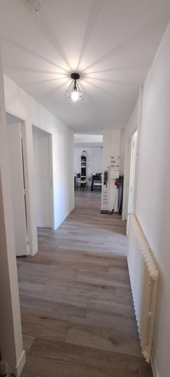 APPARTEMENT T3 A LOUER - CHAZELLES SUR LYON - 82.4 m2 - 610 &euro; charges comprises par mois