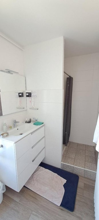 APPARTEMENT T3 A LOUER - CHAZELLES SUR LYON - 82.4 m2 - 610 &euro; charges comprises par mois