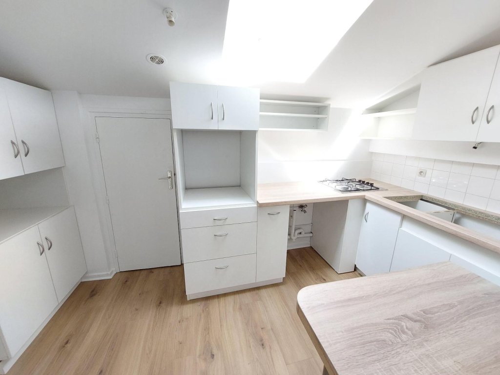 APPARTEMENT T3 A LOUER - CHAZELLES SUR LYON - 68.69 m2 - 620 &euro; charges comprises par mois