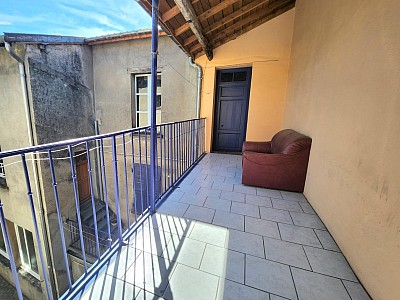 APPARTEMENT T3 A LOUER - CHAZELLES SUR LYON - 74.85 m2 - 540 € charges comprises par mois