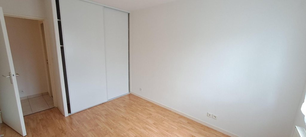 APPARTEMENT T3 A LOUER - CHAZELLES SUR LYON - 82.29 m2 - 717 &euro; charges comprises par mois