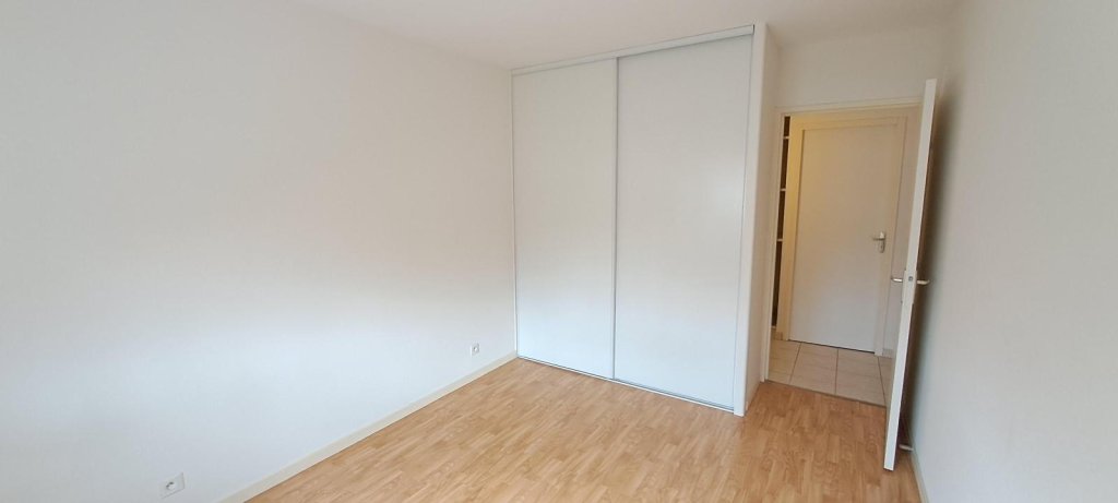 APPARTEMENT T3 A LOUER - CHAZELLES SUR LYON - 82.29 m2 - 717 &euro; charges comprises par mois