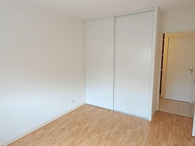 APPARTEMENT T3 A LOUER - CHAZELLES SUR LYON - 82.29 m2 - 717 € charges comprises par mois