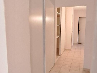 APPARTEMENT T3 A LOUER - CHAZELLES SUR LYON - 82.29 m2 - 717 € charges comprises par mois