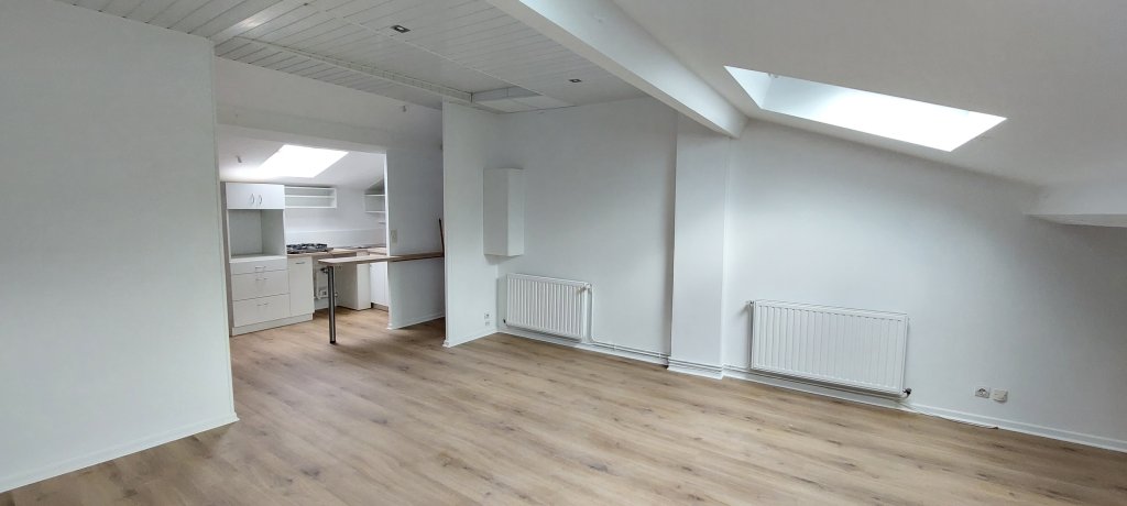 APPARTEMENT T3 A LOUER - CHAZELLES SUR LYON - 68.69 m2 - 620 &euro; charges comprises par mois