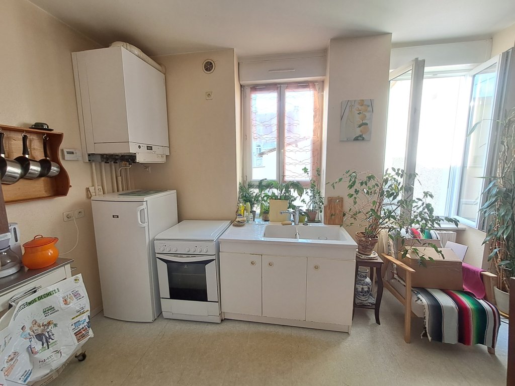 APPARTEMENT T3 A LOUER - CHAZELLES SUR LYON - 53.7 m2 - 430 &euro; charges comprises par mois