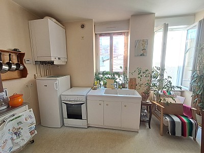 APPARTEMENT T3 A LOUER - CHAZELLES SUR LYON - 53.7 m2 - 430 € charges comprises par mois