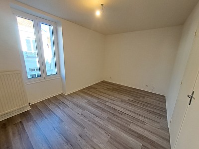 APPARTEMENT T3 A LOUER - CHAZELLES SUR LYON - 67.67 m2 - 510 € charges comprises par mois