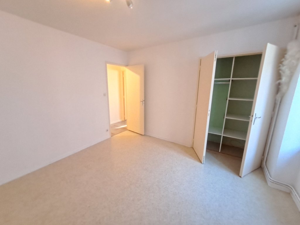 APPARTEMENT T3 A LOUER - CHAZELLES SUR LYON - 67.67 m2 - 510 &euro; charges comprises par mois