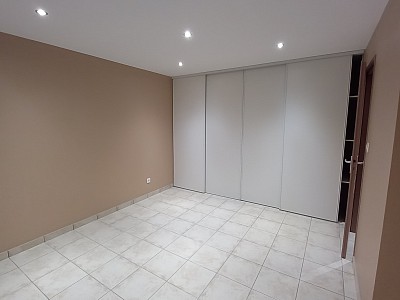 APPARTEMENT T3 A LOUER - CHAZELLES SUR LYON - 64.03 m2 - 569 € charges comprises par mois