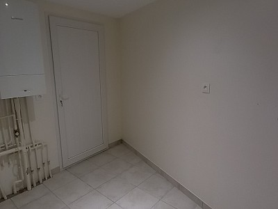APPARTEMENT T3 A LOUER - CHAZELLES SUR LYON - 64.03 m2 - 569 € charges comprises par mois