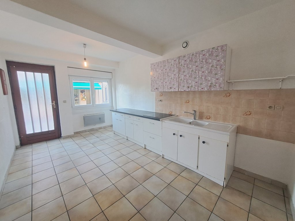 APPARTEMENT T3 A LOUER - CHAZELLES SUR LYON - 78.03 m2 - 495 &euro; charges comprises par mois