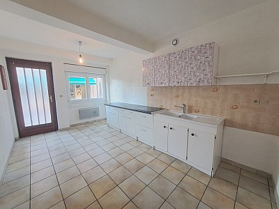 APPARTEMENT T3 A LOUER - CHAZELLES SUR LYON - 78.03 m2 - 495 € charges comprises par mois