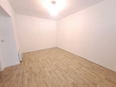 APPARTEMENT T3 A LOUER - CHAZELLES SUR LYON - 78.03 m2 - 495 € charges comprises par mois
